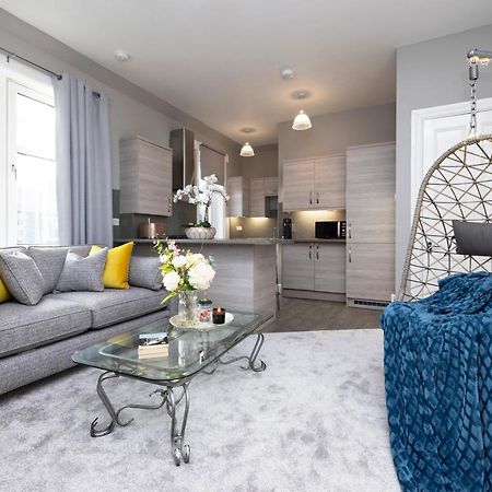 Stylish George Street Apartment Peebles Eksteriør billede