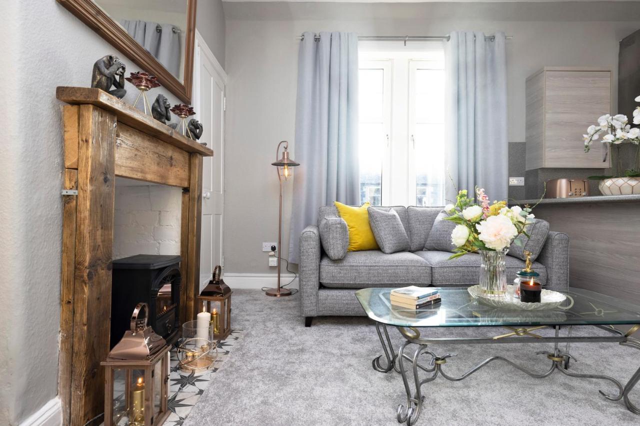 Stylish George Street Apartment Peebles Eksteriør billede