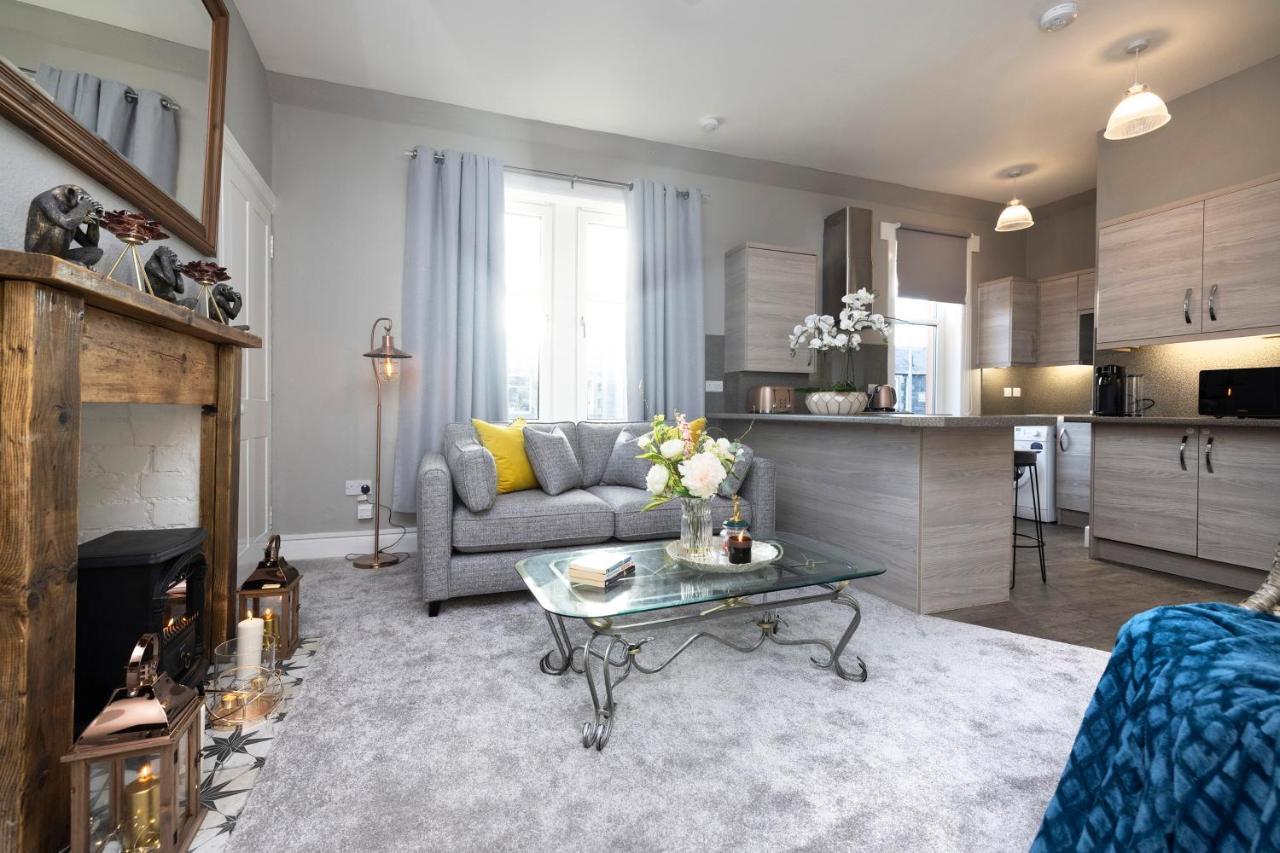 Stylish George Street Apartment Peebles Eksteriør billede