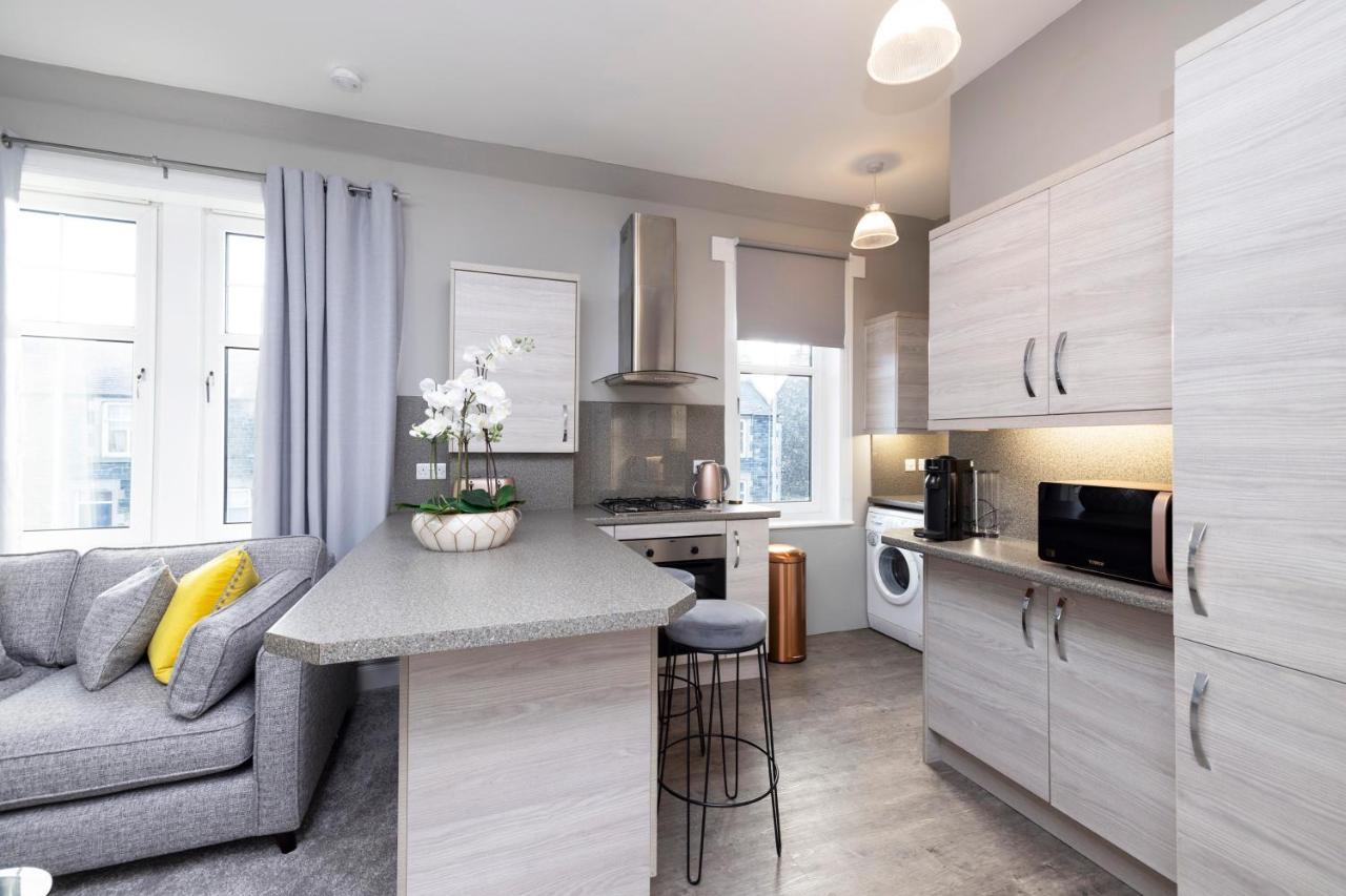 Stylish George Street Apartment Peebles Eksteriør billede