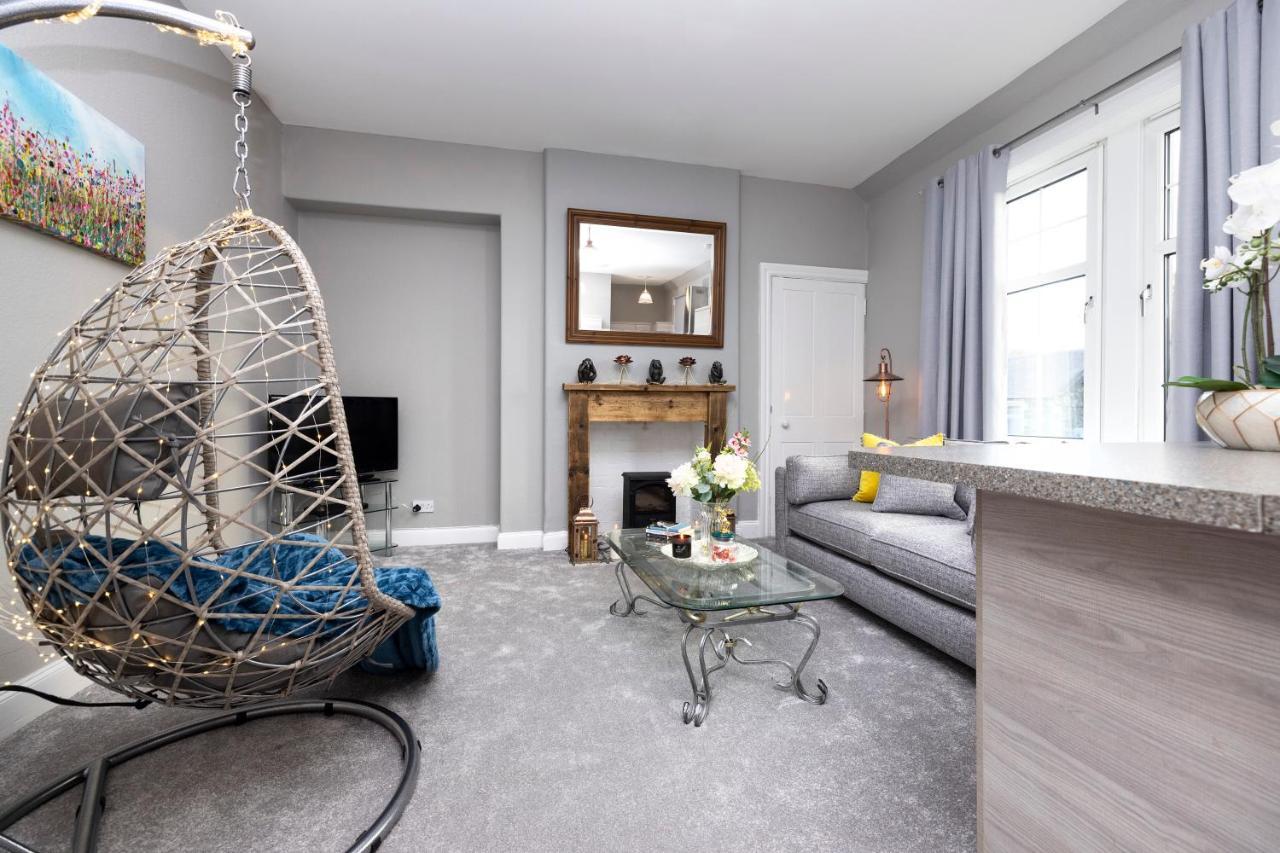 Stylish George Street Apartment Peebles Eksteriør billede
