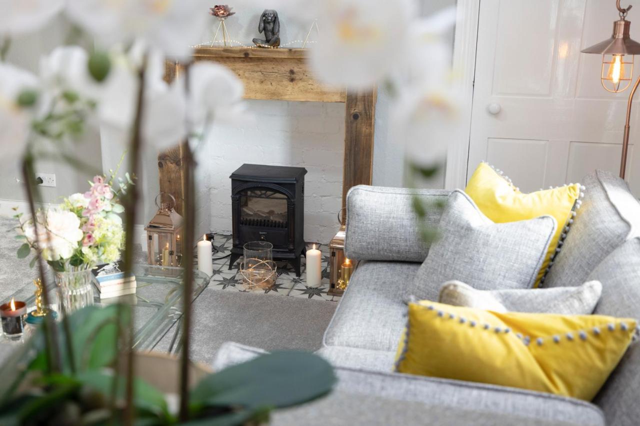 Stylish George Street Apartment Peebles Eksteriør billede